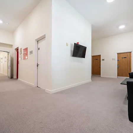 Jubilee Ground-floor Single Bedroom * Penrith